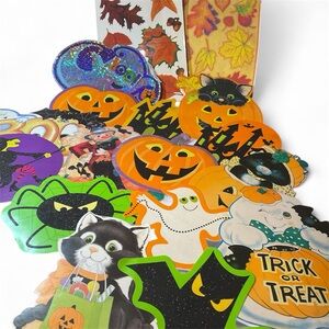 Lot 19 VTG 1970-80s Eureka+Beistle Halloween Die Cut Decorations Fall Decor